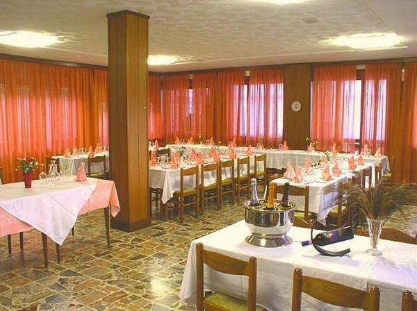 vendiamo HOTEL RISTORANTE con IMMOBILE provincia Varese 